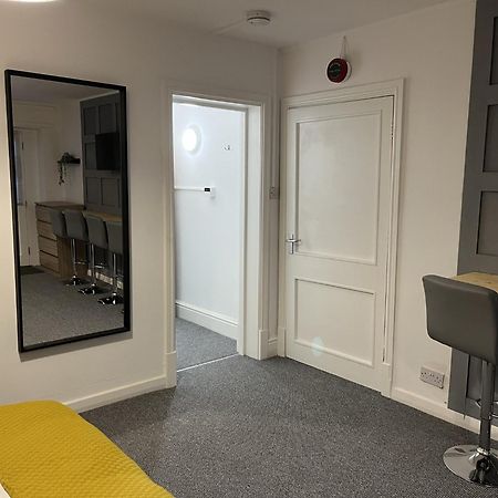 The Cozy Apartment Gloucester Exteriör bild