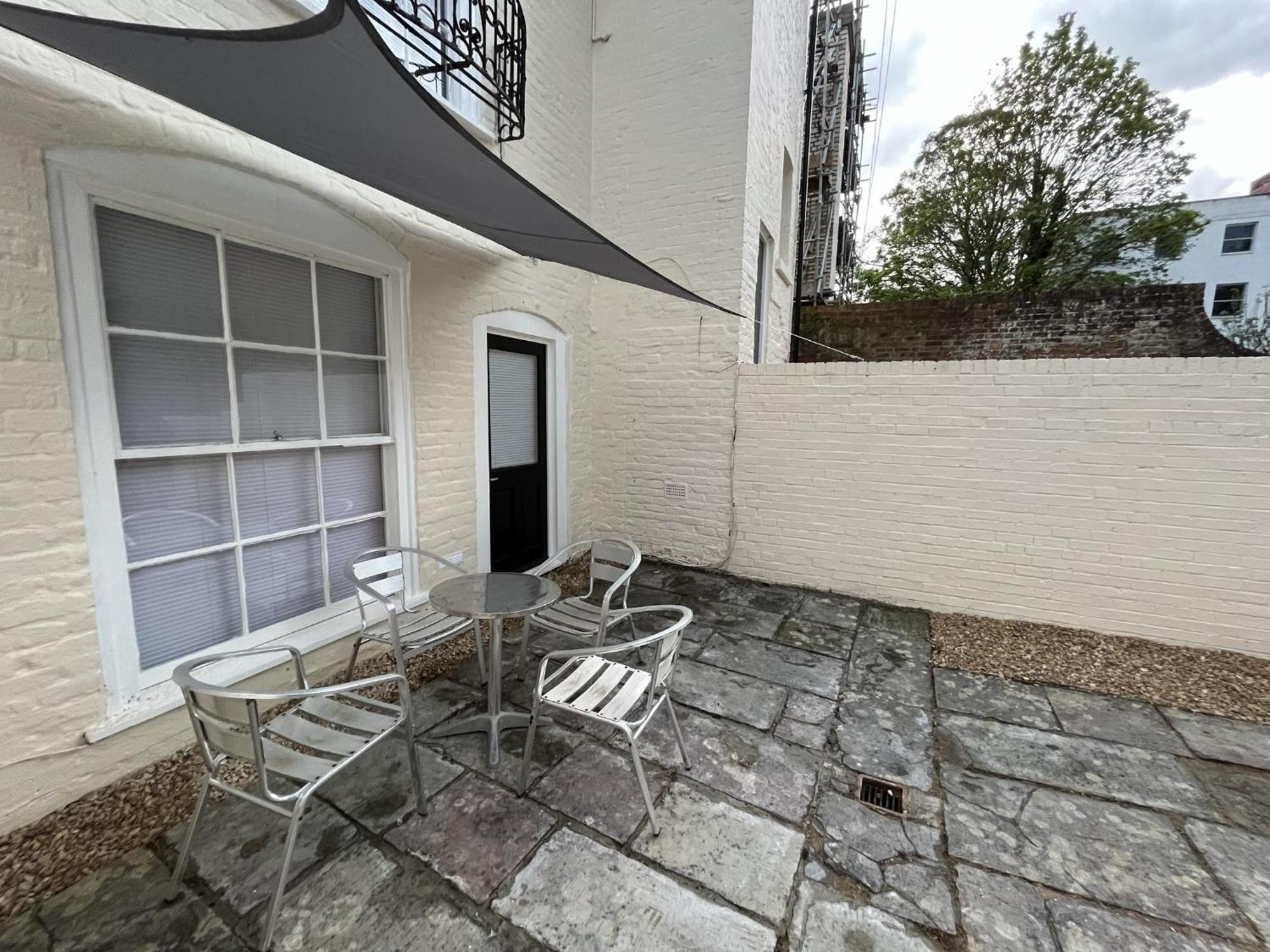 The Cozy Apartment Gloucester Exteriör bild
